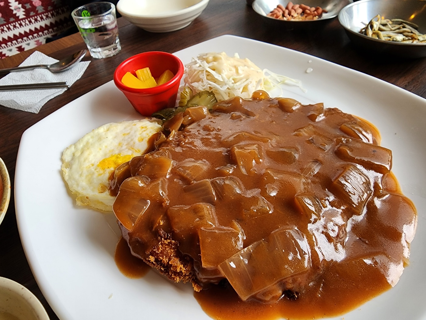  김밥천국보다 저렴한 극가성비 돈가스, 필가 칼국수
