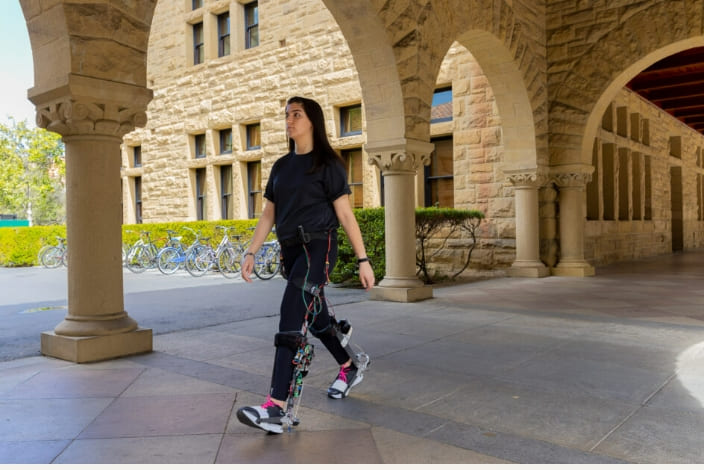 스탠포드대&#44; 더 빨리 걷고 뛸 수 있는 외골격 발 개발 VIDEO: Stanford exoskeleton walks out into the real world