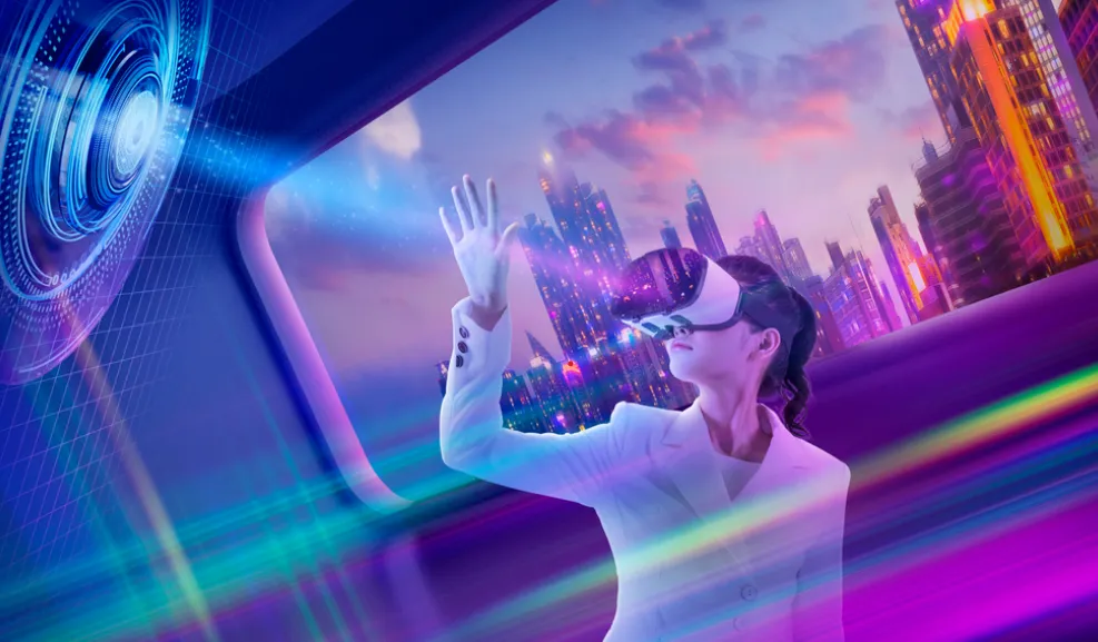 가상-현실-VR-기기-착용 