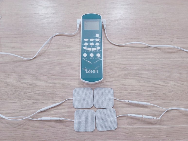 PMA-700 가정용 물리치료기 웰메딕 명절선물 저주파치료기 부모님선물 izen 21