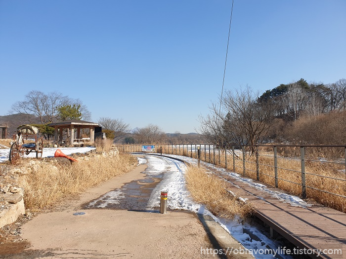 입구