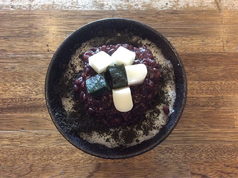  시원한 여름맛, 팥빙수(Shaved Ice with Red Bean Topping)