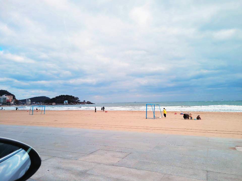 부산 송정해수욕장 서핑부산 송정해수욕장 서핑구경하며 15