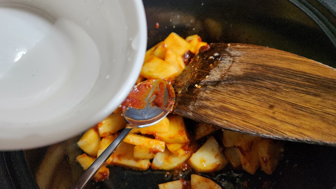 쌀쌀한 한겨울 단골 얼큰 찌개 메뉴 호박 감자 고추장 찌개 초간단 레시피 - undefined - undefined - 🥗 조리 시작 : 쌀쌀한 한겨울 단골 얼큰 찌개 메뉴 호박 감자 고추장 찌개 초간단 레시피 - undefined - undefined - 🥗 조리 시작 :
