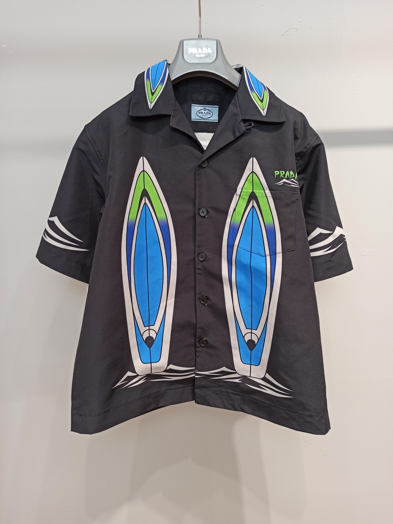  [PRADA] 프라다 21SS 타임 캡슐 리미티드 보드 반팔 셔츠