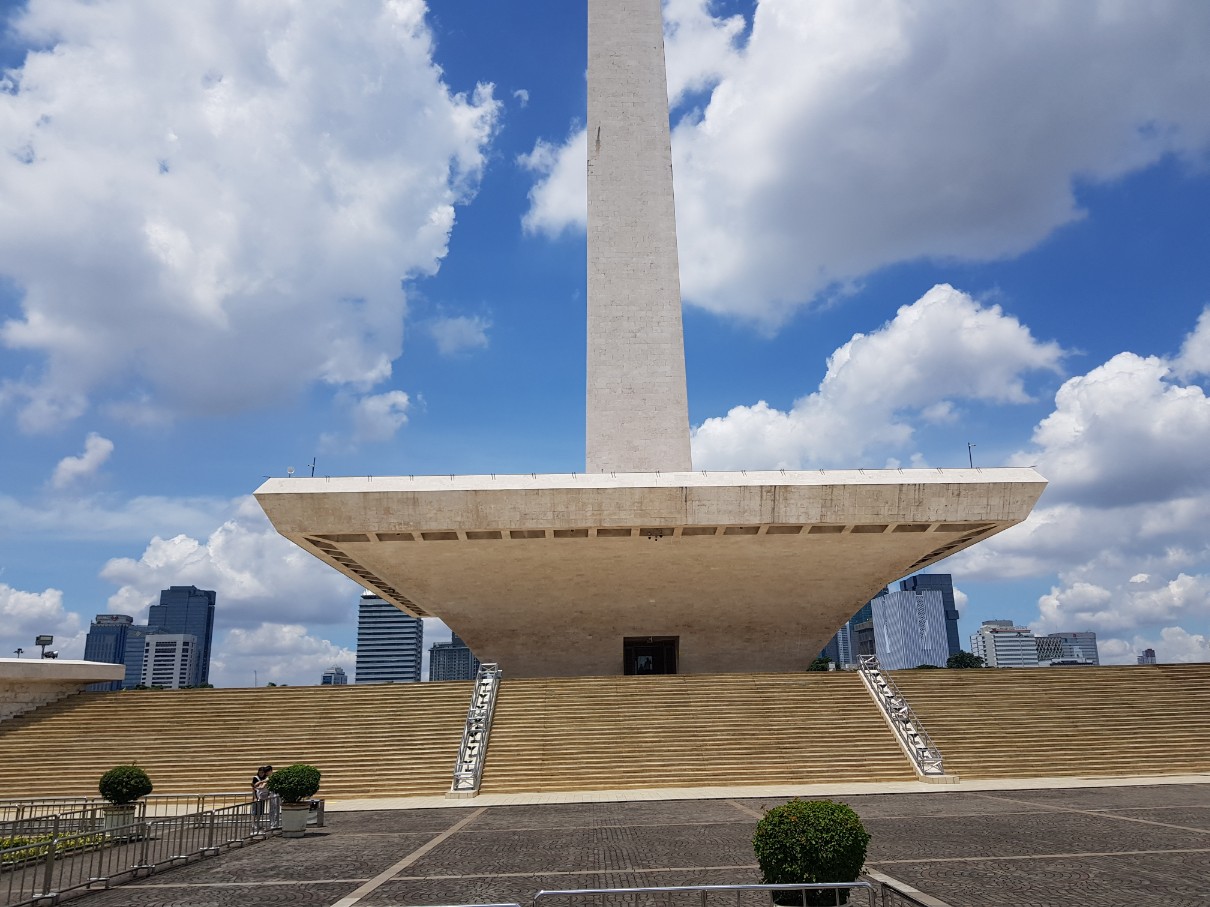 인도네시아 자카르타 관광 랜드마크 모나스 독립 기념탑 - 모나스 독립 기념탑 펜스 안