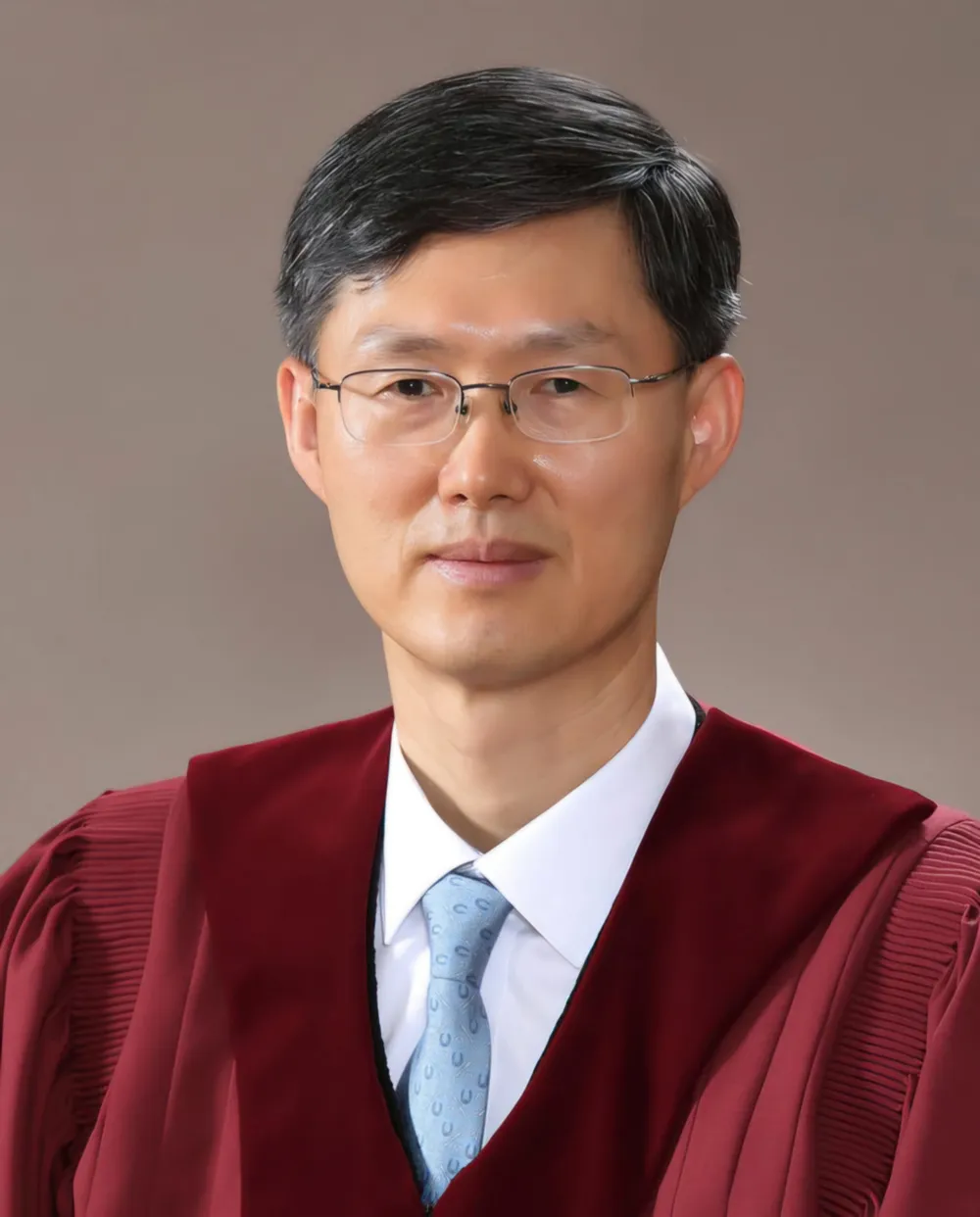 문형배.