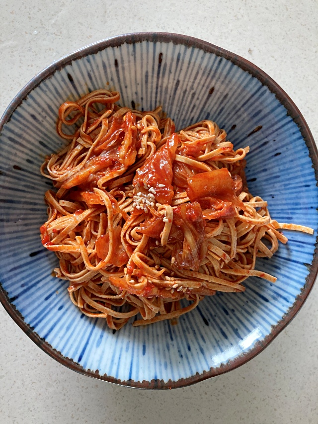  두부면 요리(김치비빔국수, 알리올리오)