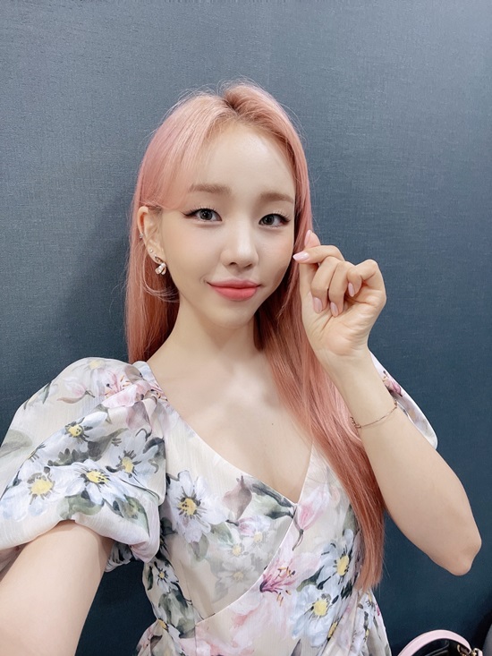  백아연, '데뷔 9주년' 파티→신곡 무대 최초 공개 '성공적 컴백'!!