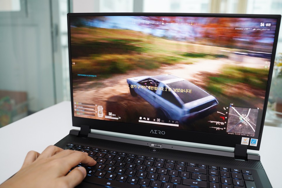 그래픽 작업용 AERO 17 HDR XD 16