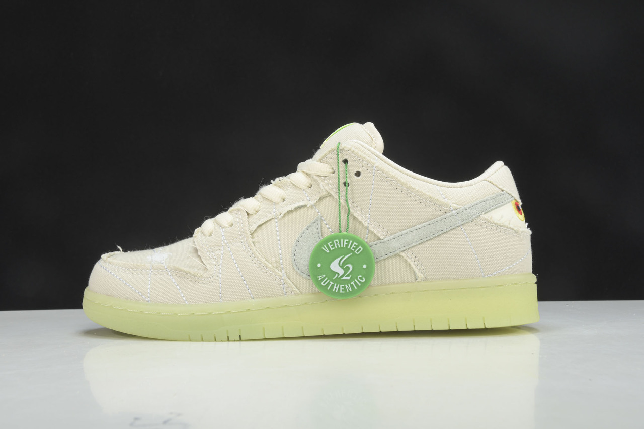  [NIKE] S2 나이키 SB 덩크 로우 머미 MUMMY DM0774-111