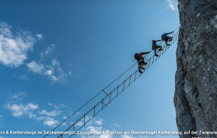 오스트리아 천국의 계단 VIDEO: Climbing up the Stairway to Heaven: Austria&#39;s 43 meter sky ladder 700 meters above the ground!
