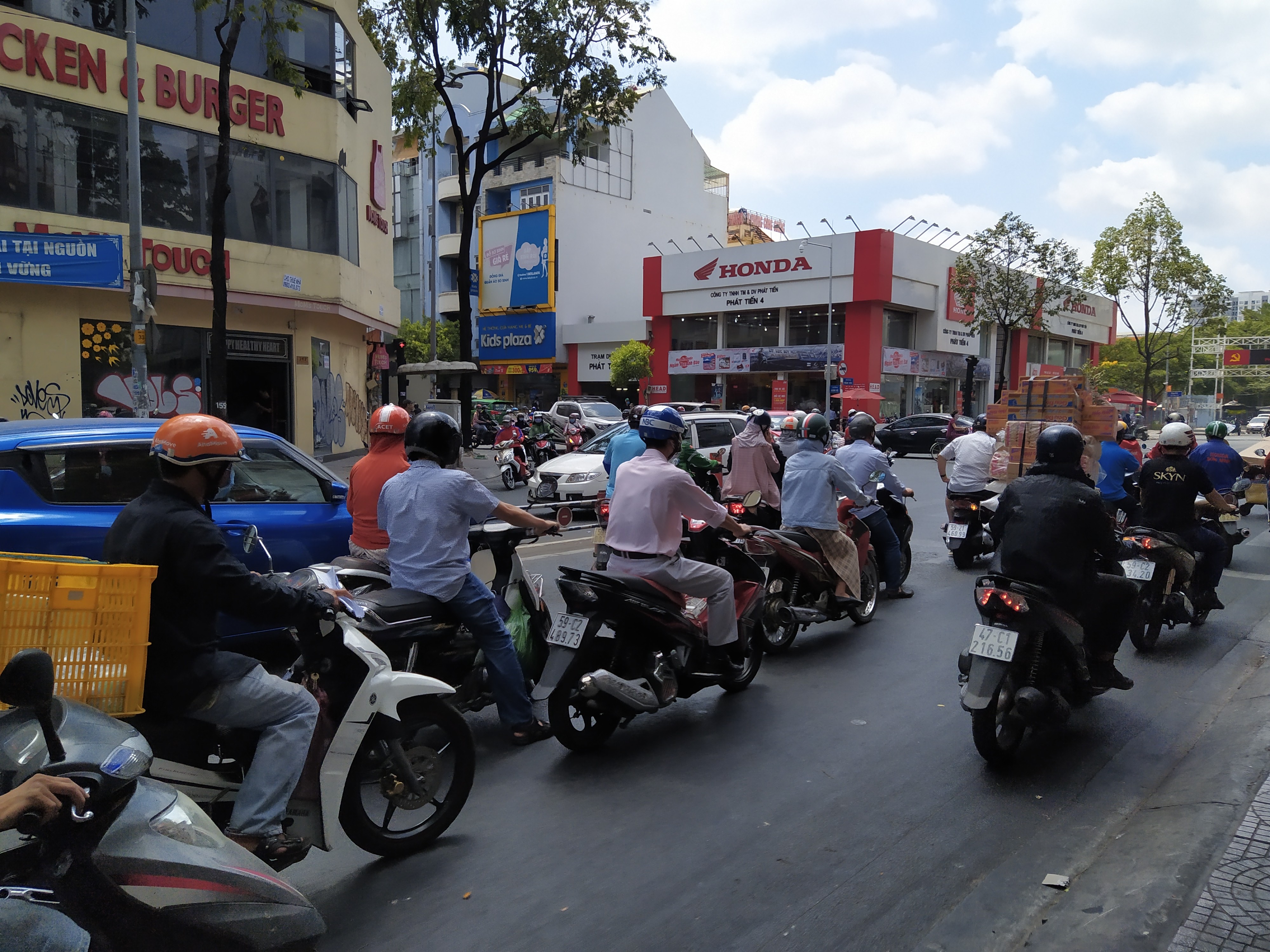 베트남 거리 오토바이