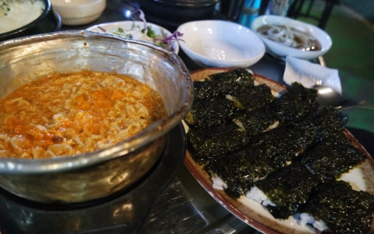 생활의 달인 미나리 냉삼겹살 & 주먹김밥 용산 은둔식달 맛집