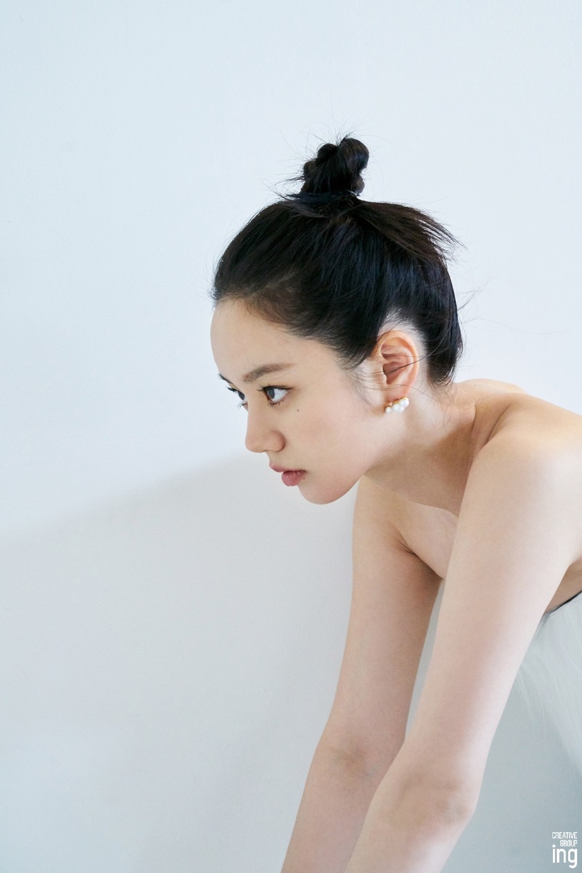  혜리 에스콰이어 화보 비하인드 컷