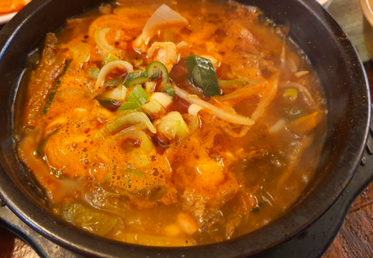 뚝배기에-한우국밥