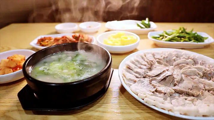 이만기 동네한바퀴 돼지국밥 서면 시장 먹자골목 돼지 사골 국밥 부산 부산진구 맛집 소개