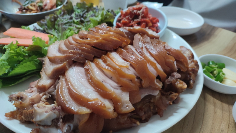  '서초왕족발'에서 점심부터 족발뜯기 : 메뉴/가격/내돈내산