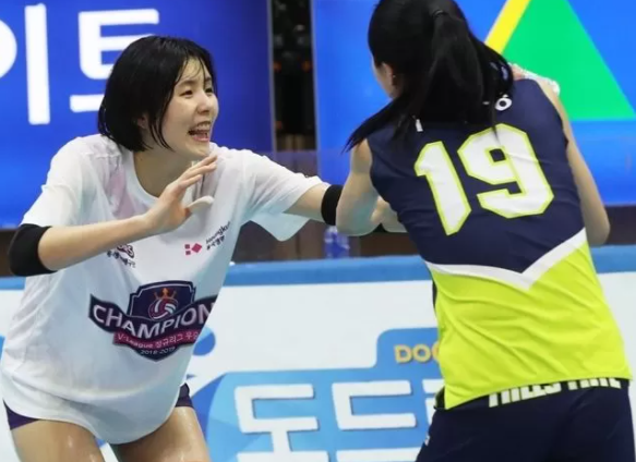  이다영이 현대건설 시절 욕먹은 이유, 패배 직후를 대하는 이다영과 김연경의 태도, 이다영 탈진해도 관심 없는 팀 선수들, 왕따였나?