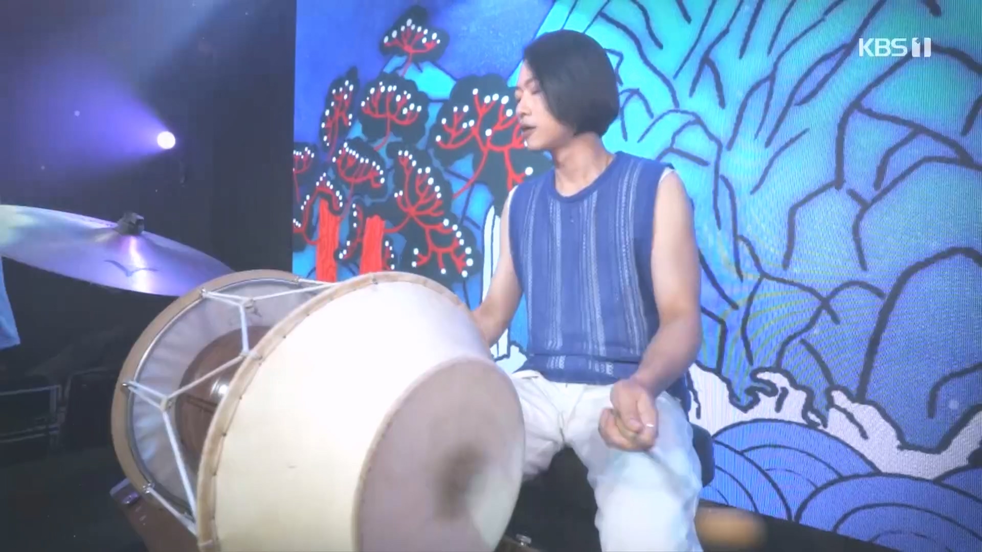 다큐 On.E217.231015p.H264-F1RST.mp4_20231016_195711.136.jpg