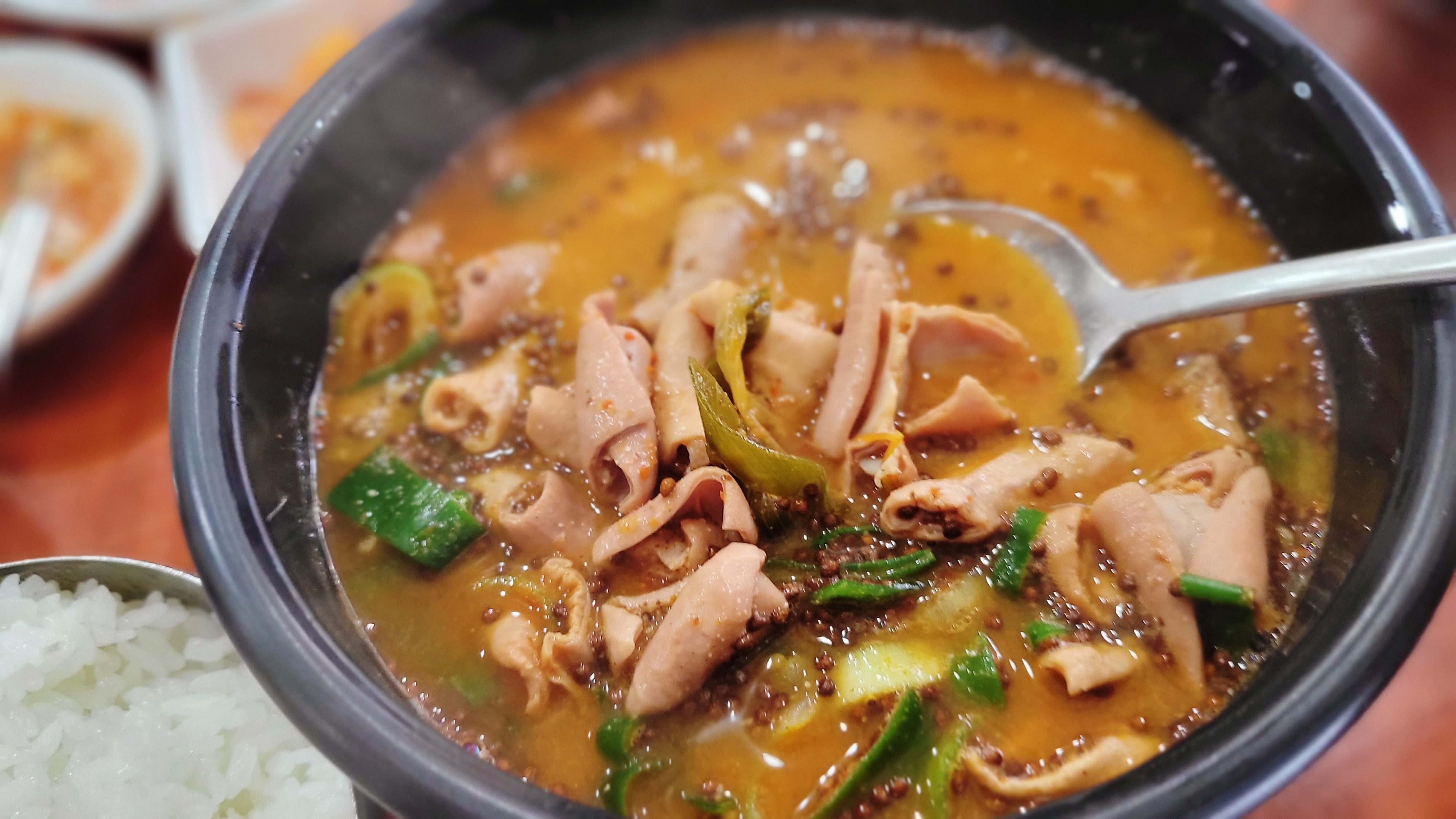 소문난 순대집 곱창 가득 순대국