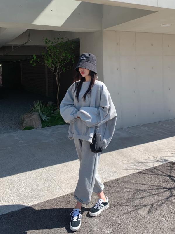 클로슈W 자체제작 덤블워싱 오버핏 맨투맨
