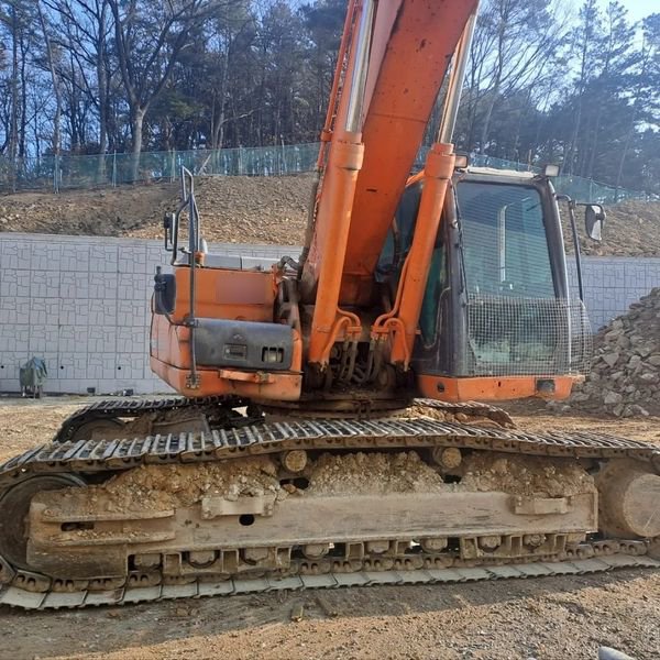  두산 DX300LC 2014년식 5000만원 판매합니다.