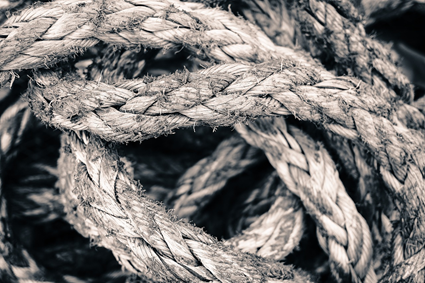 노트(knot)라는 속력 단위의 유래인 매듭의 사진