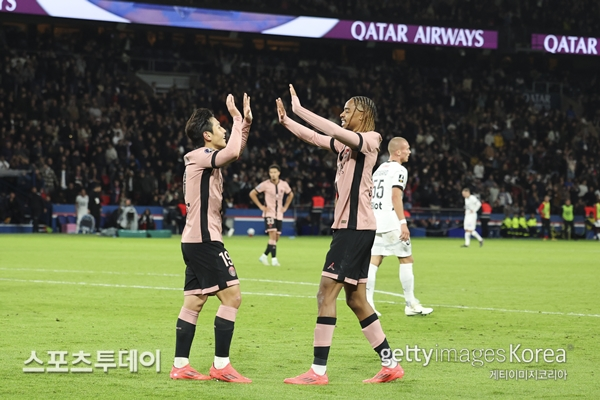 이강인
psg