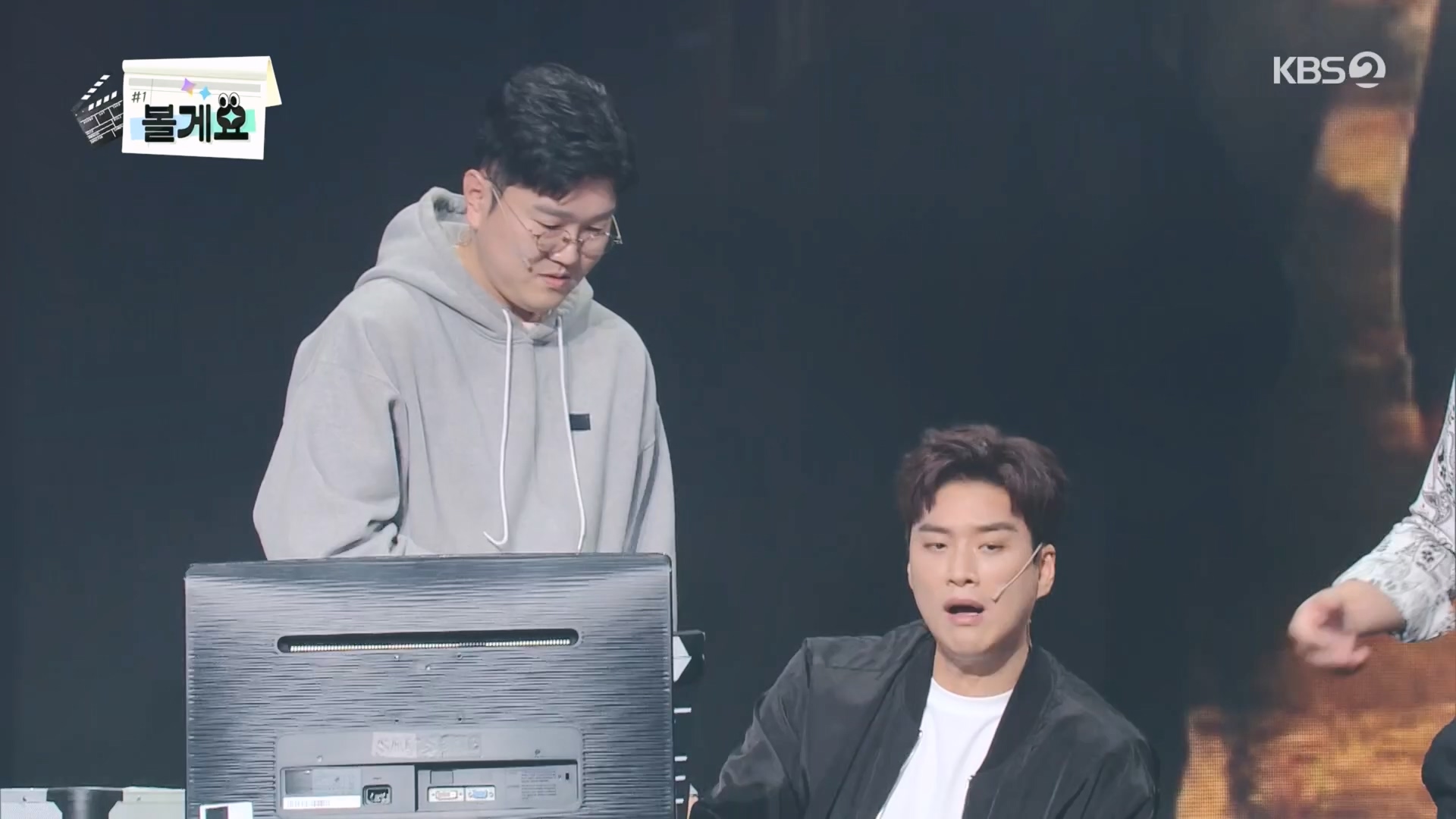 개그콘서트.E1055.231210p.H264-F1RST.mp4_20231211_213940.906.jpg