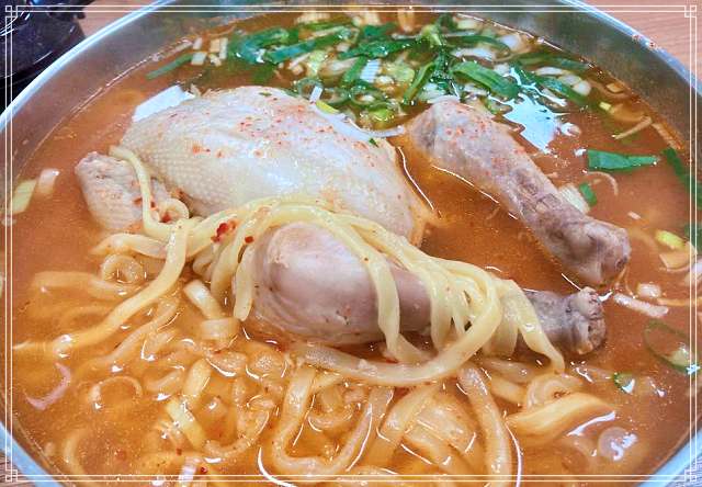 생방송 오늘저녁 시흥 오이도 가성비 보양식 9천원 닭 한마리 칼국수 맛집