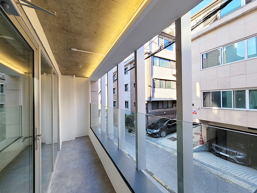 신축 첫 입주 역삼동 사옥 통임대 [강남사무실 임대] 9호선 언주역 146평 45