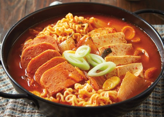  부대찌개 레시피: 집에서 쉽게 만들어보세요!