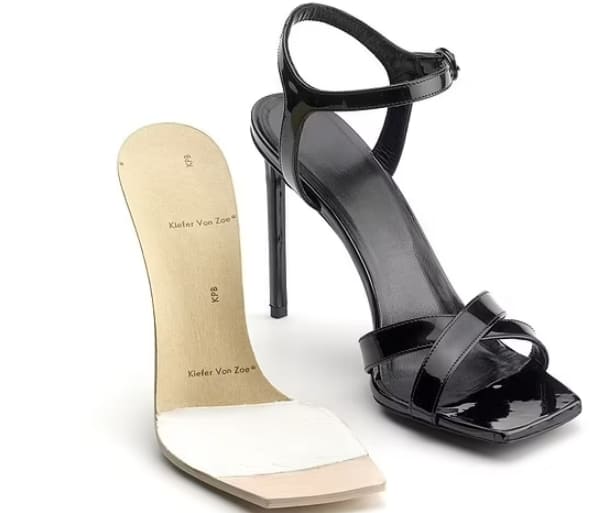  하이힐로 인한 골절, 요통 방지 스마트 깔창 VIDEO:Footwear designer develops smart insole that distributes pressure