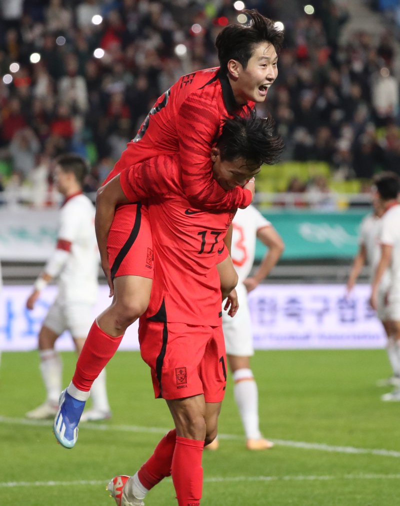 A대표팀 축구 평가전 대한민국 대 베트남 6대0 대승