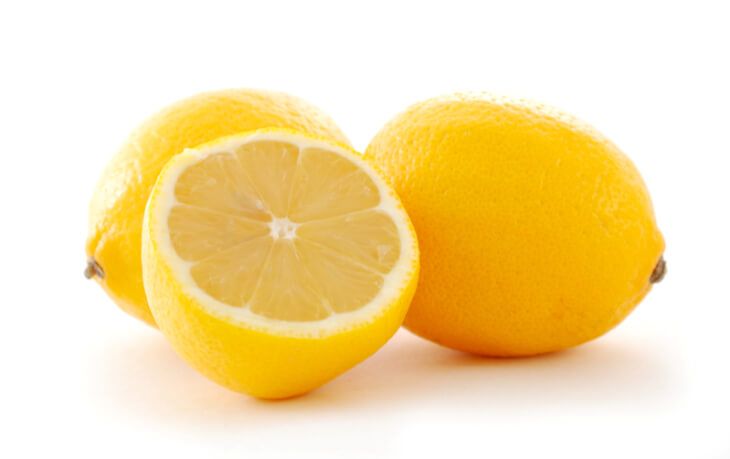 반으로-갈라놓은-레몬