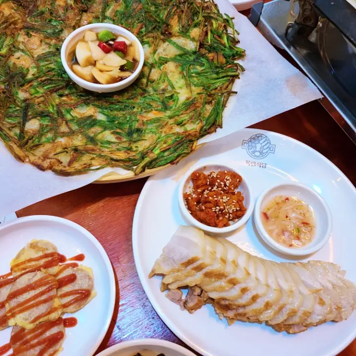 리얼맛집 톡톡 터지는 매력 알품 홍게탕 세상에 하나뿐인 홍게 알탕 맛집 압구정로데오역 강남 맛집