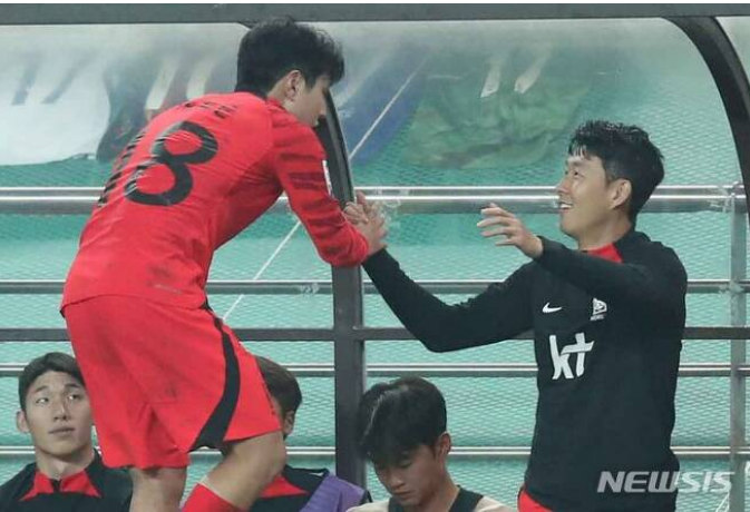  이강인 손흥민 찾아가 진심 사과
