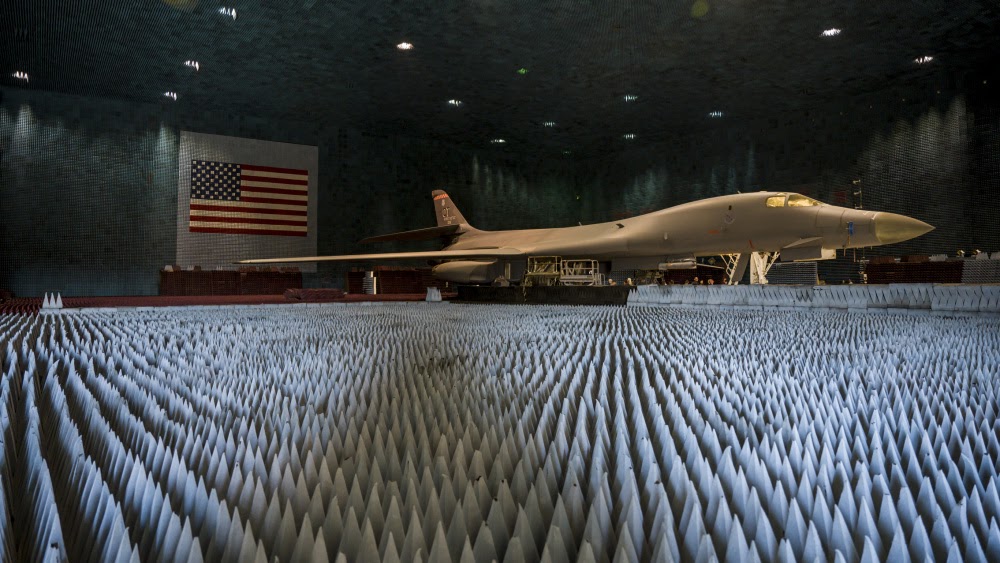  전자전 시험을 수행 중인 B-1B Lancer - 2021.05.28