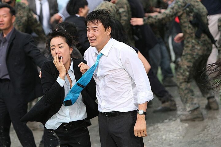 "모든걸 포기하려 했지만…" 가수 엄정화가 암투병으로 목소리까지 안나오자 엄태웅이 달려와 눈물흘린 안타까운 상황