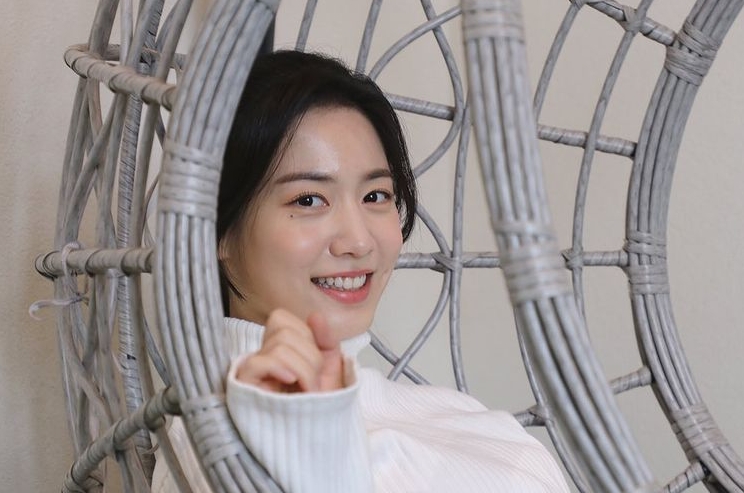  밥이 되어라 정우연 프로필