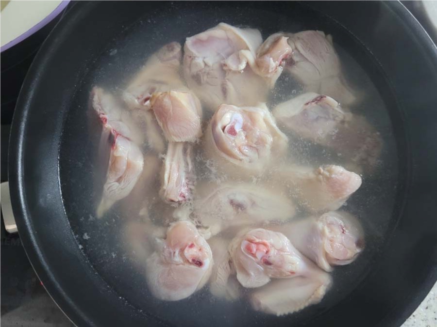 생닭 데치기
