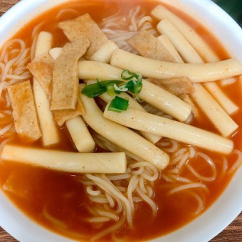 밀떡 떡볶이 쫄면 김밥