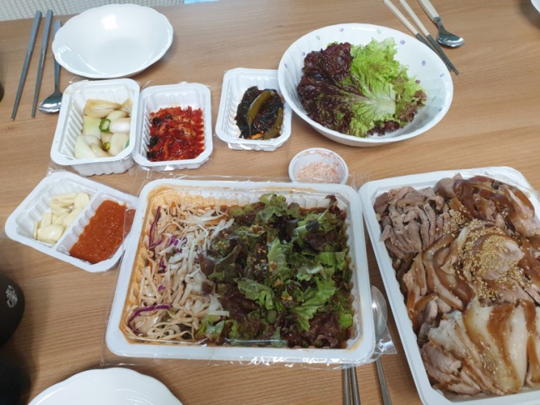  야한족발 ㅡ 구미상모점