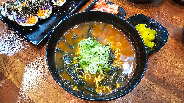 거제도 쌤김밥 거미새라면