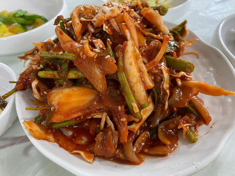 경상남도 남해군 맛집 추천드려요 :D