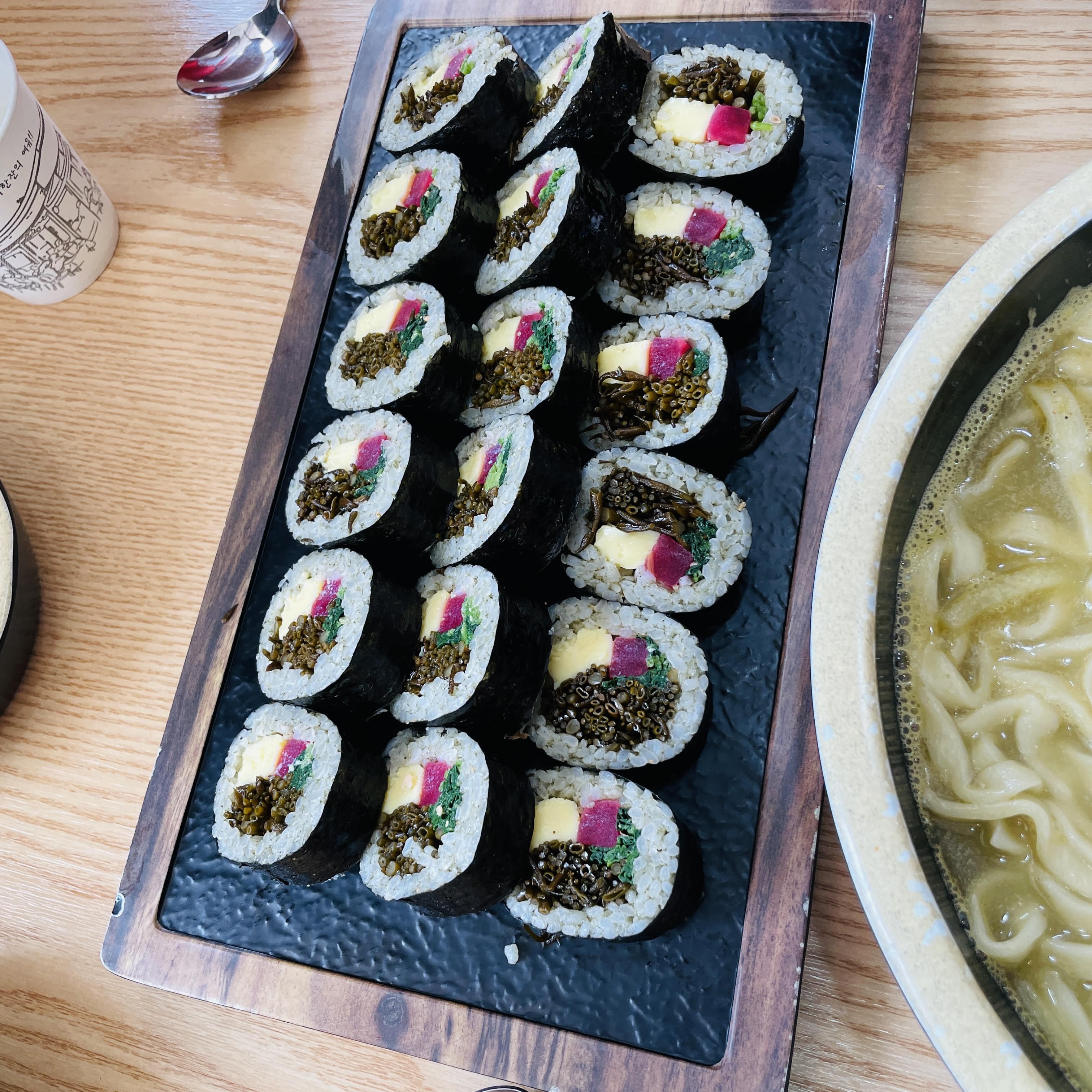 거제시 배말칼국수 톳김밥
