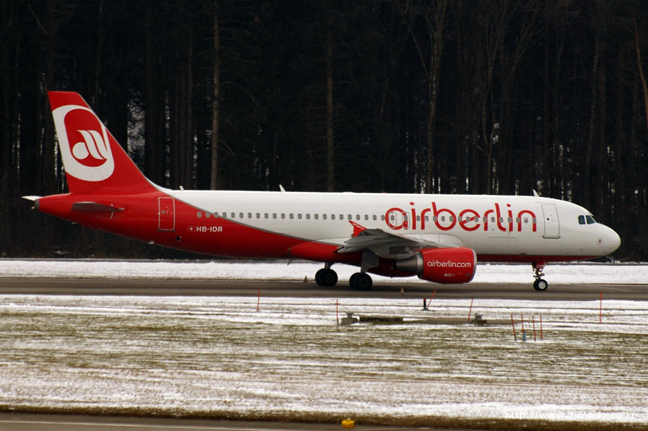 에어베를린 Air Berlin AB BER HB-IOR A320-200 Airbus A320-200 A320 취리히 - 클로텐 Zurich - Kloten 취리히 Zurich ZRH LSZH