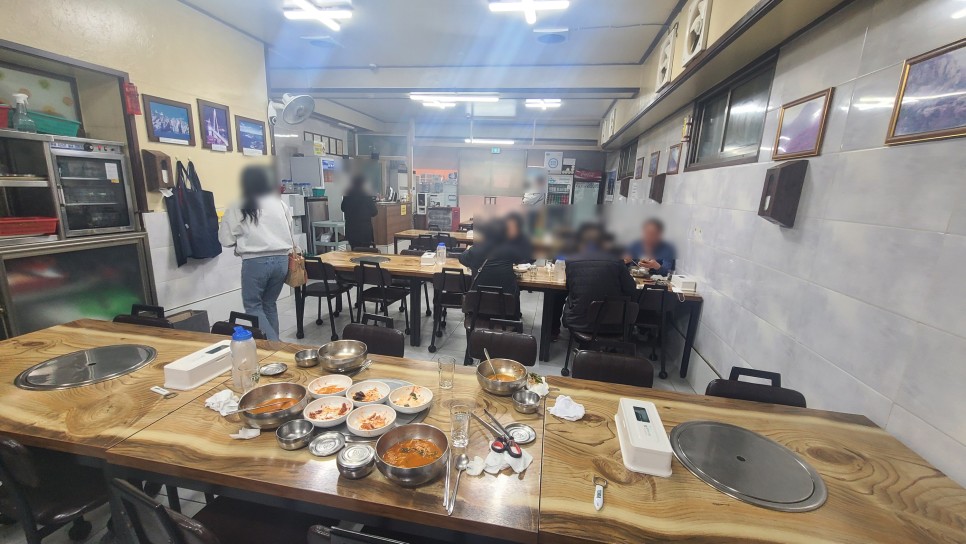 칠공주식당 내부