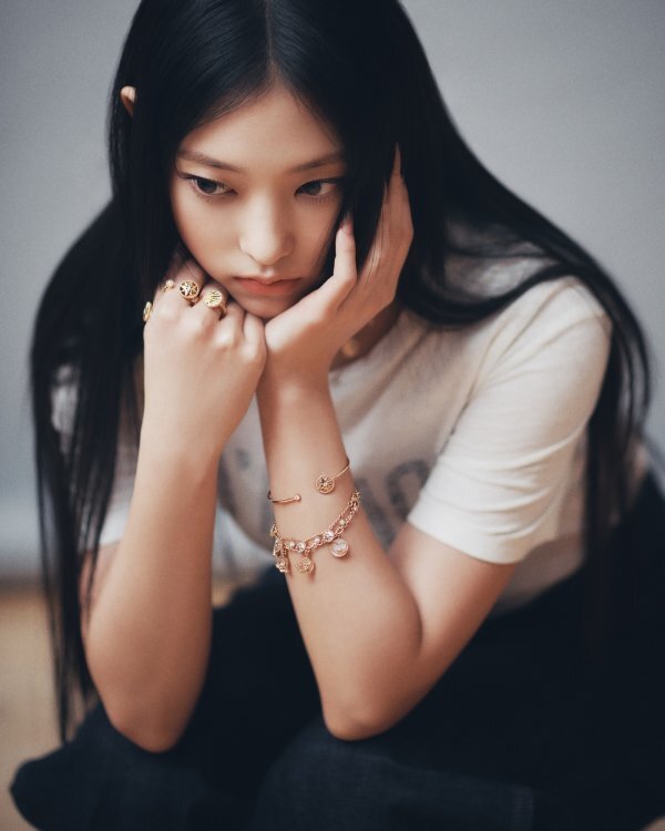  '고양이 눈매' 뉴진스 해린, 디올 주얼리·패션·뷰티 3개 부문 동시 앰버서더 발탁...K-팝 처음